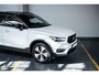 Volvo XC40 T5 Recharge R-Design | Panoramadak | Premium audio by Harman Kardon | Verwarmbare voorstoelen en achterbank | Verwarmbaar stuurwiel | Elektrische bedienbare voorstoel | 360° Parkeercamera | Parkeersensoren voor + achter