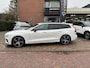 Volvo V60 2.0T 163PK B3 Hybrid R-Design + 20"/ Navi/ Ad.Cruise/ Clima/ Full-LED/ Winterpakket/ Camera/ Trekhaak/ NL auto