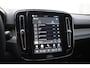 Volvo EX40 Single Motor Extended Range Plus 82 kWh / Lounge Pakket / Extra getint glas / 360 Camera / 20'' velgen / Panoramadak / Zwart dak / Harman Kardon / Microtech/Nubuck