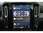 Volvo XC40 Recharge P8 AWD R-Design (PANORAMADAK, HARMAN/KARDON, STUUR/STOEL VERWARMING, CAMERA, PARKEERSENSOREN)