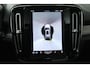Volvo XC40 Recharge P8 AWD R-Design (PANORAMADAK, HARMAN/KARDON, STUUR/STOEL VERWARMING, CAMERA, PARKEERSENSOREN)