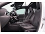 Mercedes-Benz A-klasse 220 AMG Line / PANO / CAMERA / ALCANTARA / DODEHOEK / WIDE SCREEN