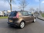 Renault Scenic 1.6-16V Celsium 6-Bak 110 PK. Prachtige auto van de tweede eigenaar !!! Slechts origineel 101.000 KM !!