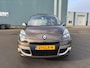 Renault Scenic 1.6-16V Celsium 6-Bak 110 PK. Prachtige auto van de tweede eigenaar !!! Slechts origineel 101.000 KM !!