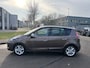 Renault Scenic 1.6-16V Celsium 6-Bak 110 PK. Prachtige auto van de tweede eigenaar !!! Slechts origineel 101.000 KM !!