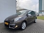 Renault Scenic 1.6-16V Celsium 6-Bak 110 PK. Prachtige auto van de tweede eigenaar !!! Slechts origineel 101.000 KM !!