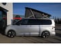 Volkswagen California 180KW-245PK, Hybride, Camper, Standkachel, Keuken met Koelkast, gaspit, stromend water, 230V, elektrisch hef dak, Luifel, slaapmogelijkheid 2 persoon bed, 4 zitplaatsen, watertank, handdouche, vele opberg mogelijkheden,