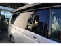 Volkswagen California 180KW-245PK, Hybride, Camper, Standkachel, Keuken met Koelkast, gaspit, stromend water, 230V, elektrisch hef dak, Luifel, slaapmogelijkheid 2 persoon bed, 4 zitplaatsen, watertank, handdouche, vele opberg mogelijkheden,