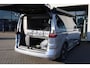 Volkswagen California 180KW-245PK, Hybride, Camper, Standkachel, Keuken met Koelkast, gaspit, stromend water, 230V, elektrisch hef dak, Luifel, slaapmogelijkheid 2 persoon bed, 4 zitplaatsen, watertank, handdouche, vele opberg mogelijkheden,