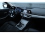 BMW 3-Serie Touring 330e Business Edition Plus Individual / Leder / LED /