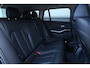 BMW 3-Serie Touring 330e Business Edition Plus Individual / Leder / LED /