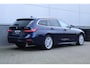 BMW 3-Serie Touring 330e Business Edition Plus Individual / Leder / LED /