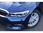 BMW 3-Serie Touring 330e Business Edition Plus Individual / Leder / LED /