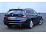 BMW 3-Serie Touring 330e Business Edition Plus Individual / Leder / LED /