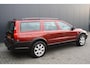 Volvo V70 Cross Country 2.4 T Comfort Line AUTOMAAT - KOPPAKKING DEFECT