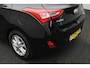 Hyundai i30 1.6 GDI Go! Plus 2015 | Airco | Navigatie | Cruise Control | Stoelverwarming | Stuurwiel Multifunctioneel | Climate Control | Lederen Bekleding | Achteruitrij Camera | Boekjes | 2 Sleutels | Nationale Autopas