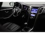 Hyundai i30 1.6 GDI Go! Plus 2015 | Airco | Navigatie | Cruise Control | Stoelverwarming | Stuurwiel Multifunctioneel | Climate Control | Lederen Bekleding | Achteruitrij Camera | Boekjes | 2 Sleutels | Nationale Autopas