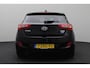 Hyundai i30 1.6 GDI Go! Plus 2015 | Airco | Navigatie | Cruise Control | Stoelverwarming | Stuurwiel Multifunctioneel | Climate Control | Lederen Bekleding | Achteruitrij Camera | Boekjes | 2 Sleutels | Nationale Autopas