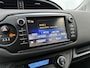 Toyota Yaris 1.5 HYBRID DESIGN CRUISE CAMERA CLIMA ELEK.RAMEN LM-VELGEN ALL SEASONS
