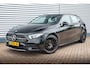 Mercedes-Benz A-klasse 180 Business Solution AMG Ambient Cruise Navigatie Camera Sportstoelen Leer LED 19" LMV