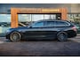 BMW 5-Serie Touring 530d High Executive Dakrail 20"L.M. Pano Koplampreiniging Parkeersensoren voor+achter
