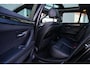 BMW 5-Serie Touring 530d High Executive Dakrail 20"L.M. Pano Koplampreiniging Parkeersensoren voor+achter