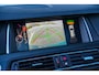 BMW 5-Serie Touring 530d High Executive Dakrail 20"L.M. Pano Koplampreiniging Parkeersensoren voor+achter