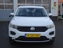 Volkswagen T-Roc 1.5 TSI Sport Automatische airco, apple carplay, android auto, navigatie voorbereiding, trekhaak, digitaal instrumenten paneel, sport uitvoering, parkeersensoren, enz.