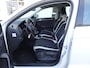 Volkswagen T-Roc 1.5 TSI Sport Automatische airco, apple carplay, android auto, navigatie voorbereiding, trekhaak, digitaal instrumenten paneel, sport uitvoering, parkeersensoren, enz.