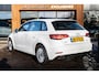 Audi A3 Sportback 1.0 TFSI Koplampreiniging Airco 16"L.M. Radio/CD Multifunctioneel stuurwiel
