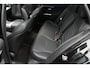 Mercedes-Benz C-klasse Estate 300 e AMG Line AUTOMAAT | PANORAMADAK | AMG PAKKET | LEDER | ADAPTIEVE CRUISE | CAMERA | NAVIGATIE | APPLE CARPLAY | ELEKTRISCHE STOEL & KOFFERKLEP | 12 MAANDEN BOVAG GARANTIE |