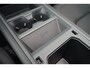 Land Rover Defender 110 P300e 110 Dynamic SE Edition | Schuif/Kantel Dak | Cold Climate Pack | Elektrische Trekhaak | Extended Black Pack |