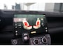 Land Rover Defender 110 P300e 110 Dynamic SE Edition | Schuif/Kantel Dak | Cold Climate Pack | Elektrische Trekhaak | Extended Black Pack |