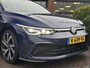 Volkswagen Golf Variant 1.5 eTSI R-Line Panoramadak, Keyless entry, Camera, LED pakket