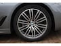 BMW 5-Serie Touring 520d High Executive Aut. | M-Pakket | Panorama | HUD | Virtual Dash | Stoelverwarming | Dealeronderhouden |