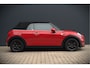MINI Cooper Mini Cabrio 1.5 Chili | Stoelverwarming | Cruise Control | Navigatie | Ambiance Verlichting | Parkeersensoren | Keyless | Climate Control | Black Pack | Dealer Onderhouden |