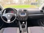 Volkswagen Golf 1.6 FSI Optive