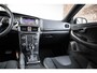 Volvo V40 T3 Polar+ Sport | Afneembare trekhaak | Panoramadak | Premium Audio by Harman Kardon | Navigatie | Parkeercamera | Parkeersensoren voor en achter | Volvo on Call | Keyless Entree | Volvo Guard Alarm