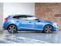 Volvo V40 T3 Polar+ Sport | Afneembare trekhaak | Panoramadak | Premium Audio by Harman Kardon | Navigatie | Parkeercamera | Parkeersensoren voor en achter | Volvo on Call | Keyless Entree | Volvo Guard Alarm