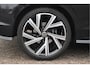 Volkswagen Golf 1.5 TSI R-Line Business Black Style | Pano.dak | Harman/Kardon | Camera | Stuurverwarming | Sportstoelen | Sfeerverlichting | Adapt.CC