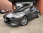 Mazda 3 2.0 e-SkyActiv-G M Hybrid 122 Comfort // ADAPT. CRUISE // DODEHOEK // 360 CAMERA+SENSOREN // CLIMA // HEAD-UP DISPLAY // STUUR+STOELVERWARMING //