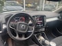 Volvo XC40 1.5 T3 Business Pro | Keyless Entry + Start | Elektrische achterklep | Stoel + Stuurverwarming | Extra Getint Glas |