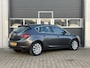 Opel Astra 1.6 Turbo Cosmo | Lichtmetaal | Climate | Navi | Parkeer sensoren |