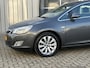 Opel Astra 1.6 Turbo Cosmo | Lichtmetaal | Climate | Navi | Parkeer sensoren |