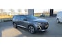 Peugeot 2008 1.2 PureTech Blue Lease Allure Adaptieve Cruise | Camera | Trekhaak | 17" Lichtmetaal | Carplay | LED | Parkeersensoren | Digitaal Dashboard | Achteruitrijcamera | Airco (automatisch) | Apple Carplay/Android Auto|telefoonintegratie premium