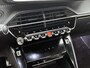 Peugeot e-2008 EV GT 50 kWh 136pk Automaat | Schuif-/Kantelkdak | Navigatie | Climate Control | Adaptieve Cruise Control | 17"LMV | LED Lampen | Keyless Entry/Start | Camera | Stoelverwarming | Apple Carplay/Android Auto |