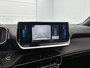 Peugeot e-2008 EV GT 50 kWh 136pk Automaat | Schuif-/Kantelkdak | Navigatie | Climate Control | Adaptieve Cruise Control | 17"LMV | LED Lampen | Keyless Entry/Start | Camera | Stoelverwarming | Apple Carplay/Android Auto |