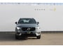 Volvo XC40 1.5 T3 R-Design Adaptieve cruise control / Semi elektrisch wegklapbare trekhaak / Blis / Apple Carplay / Verwarmbare voorstoelen en verwarmbaar stuurwiel / Climate control