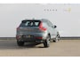 Volvo XC40 1.5 T3 R-Design Adaptieve cruise control / Semi elektrisch wegklapbare trekhaak / Blis / Apple Carplay / Verwarmbare voorstoelen en verwarmbaar stuurwiel / Climate control