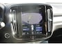 Volvo XC40 1.5 T3 R-Design Adaptieve cruise control / Semi elektrisch wegklapbare trekhaak / Blis / Apple Carplay / Verwarmbare voorstoelen en verwarmbaar stuurwiel / Climate control